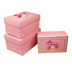 ਗੁਲਾਬੀ ਤੋਹਫ਼ੇ ਬਕਸੇ