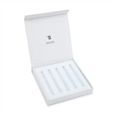 ਚੁੰਬਕੀ ਫੜਨ ਨਾਲ ਚੋਟੀ ਦੇ ਬਕਸੇ ਫਲਿੱਪ ਕਰੋ